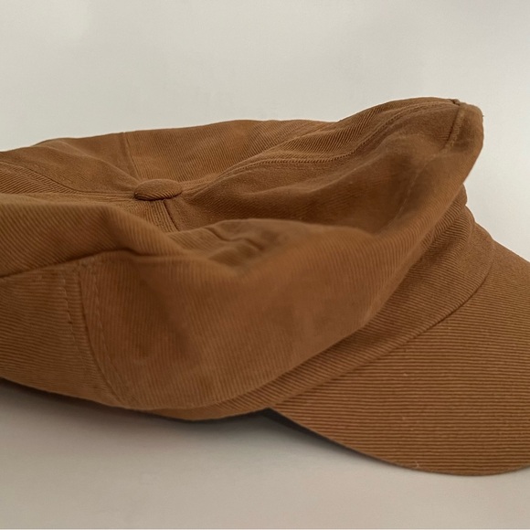 NWOT Tan Newsboy Hat - Picture 2 of 5
